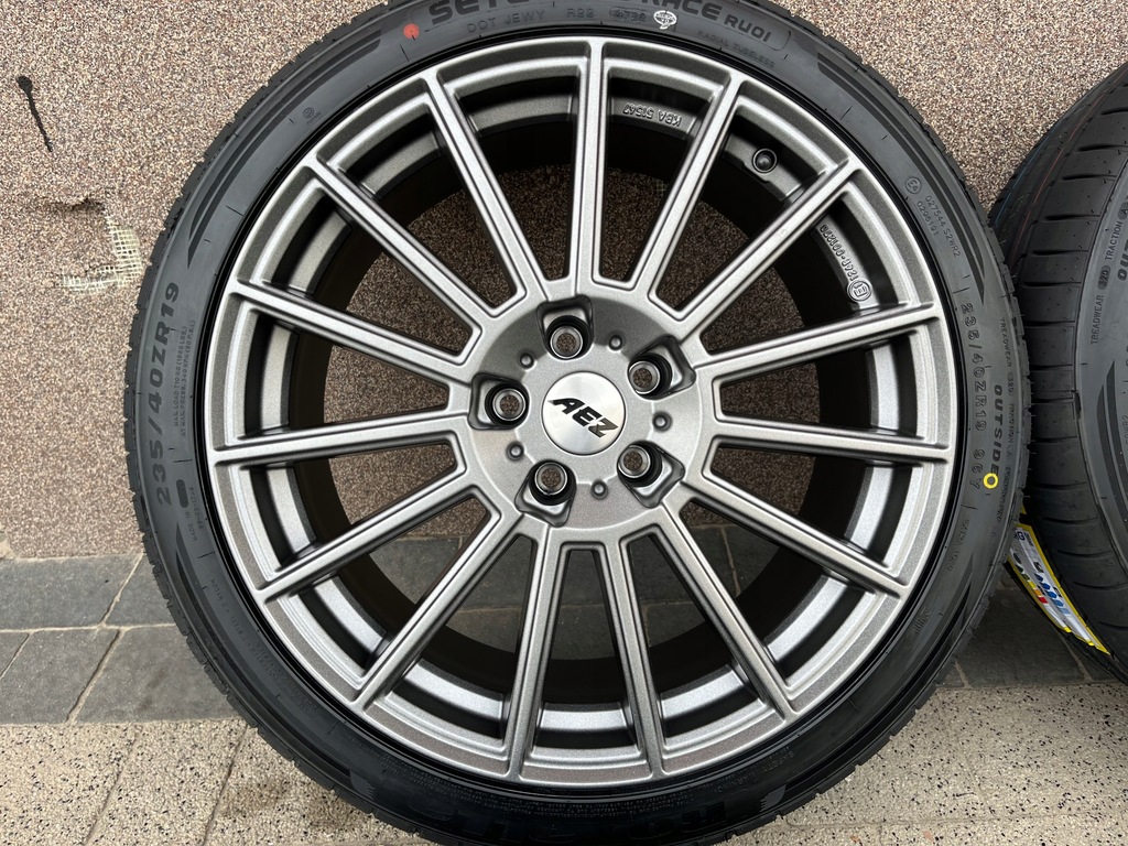 SKODA SUPERB 3 SUMMER WHEELS 235/40R19 AEZ NEW RIKEN Product image