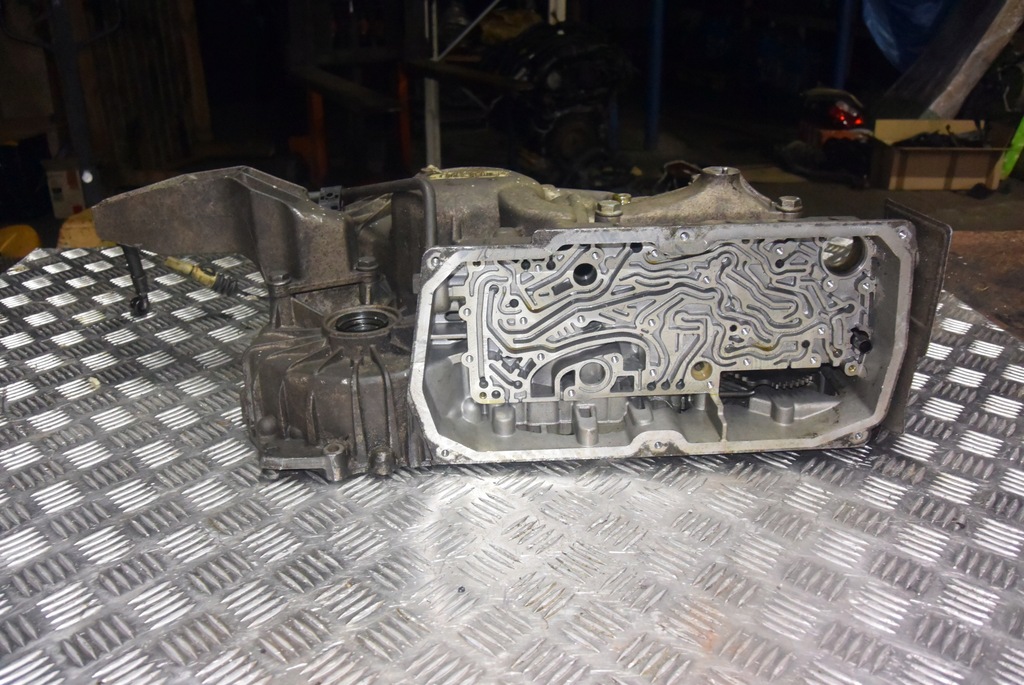 ΚΙΒΩΤΙΟ ΣΥΣΚΕΥΗΣ MERCEDES W168 AUTOMATIC A1683703600 Product image