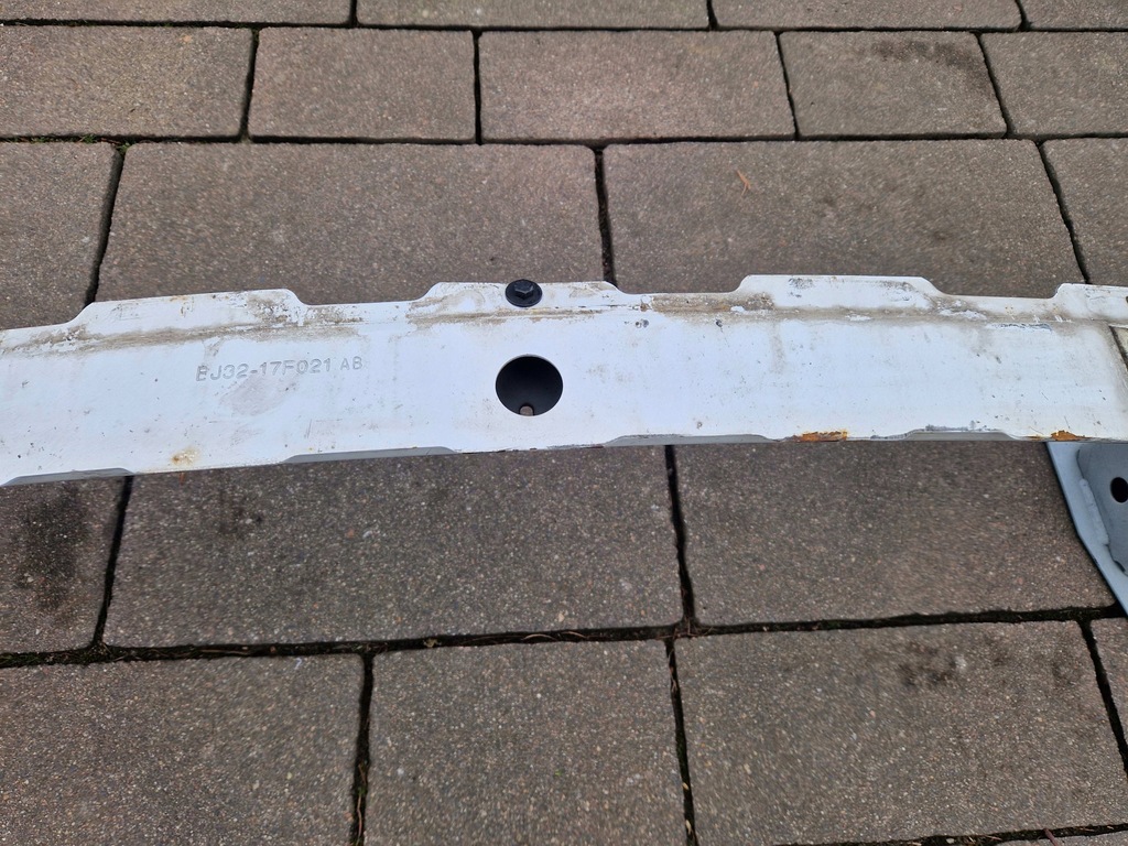 Range Rover Evoque και L538 Front Beam BJ32-17F021 AB 11-2018 Product image