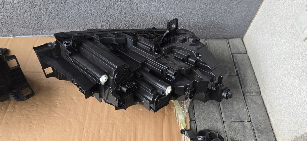 ΛΑΜΠΑ VOLVO V40 ΔΕΞΙΑ LED 31677019 Product image