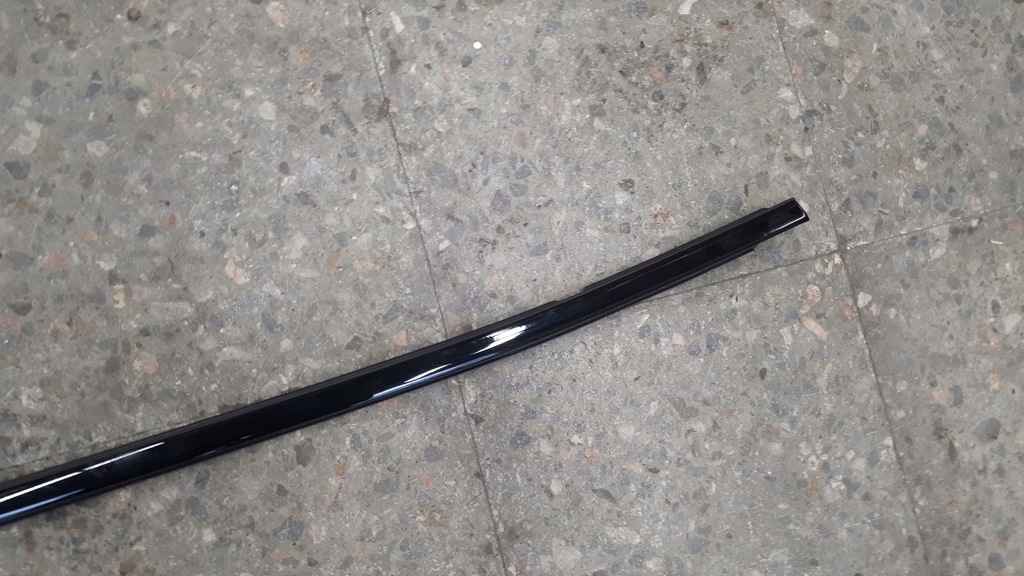 5la837476c Product image