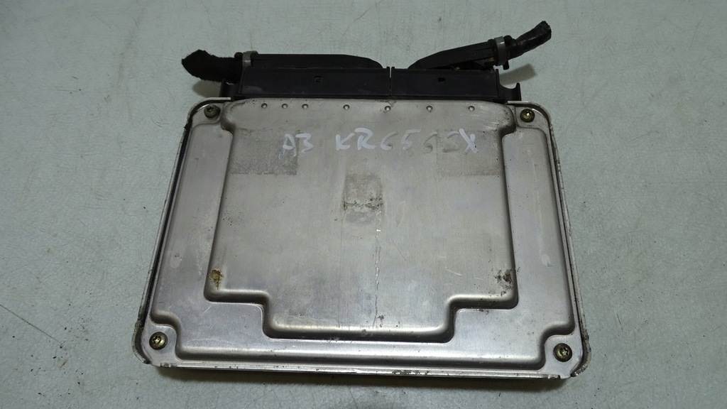 Audi A3 8L 1.9TDI 038906019CK ΚΕΝΤΡΙΚΟ ΥΠΟΛΟΓΙΣΜΟΣ Product image