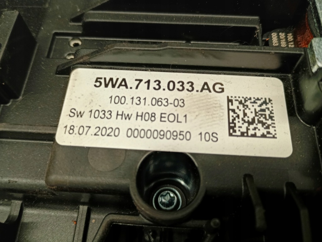 5WA713033AG VW Golf VIII Μετατοπίσεις Product image