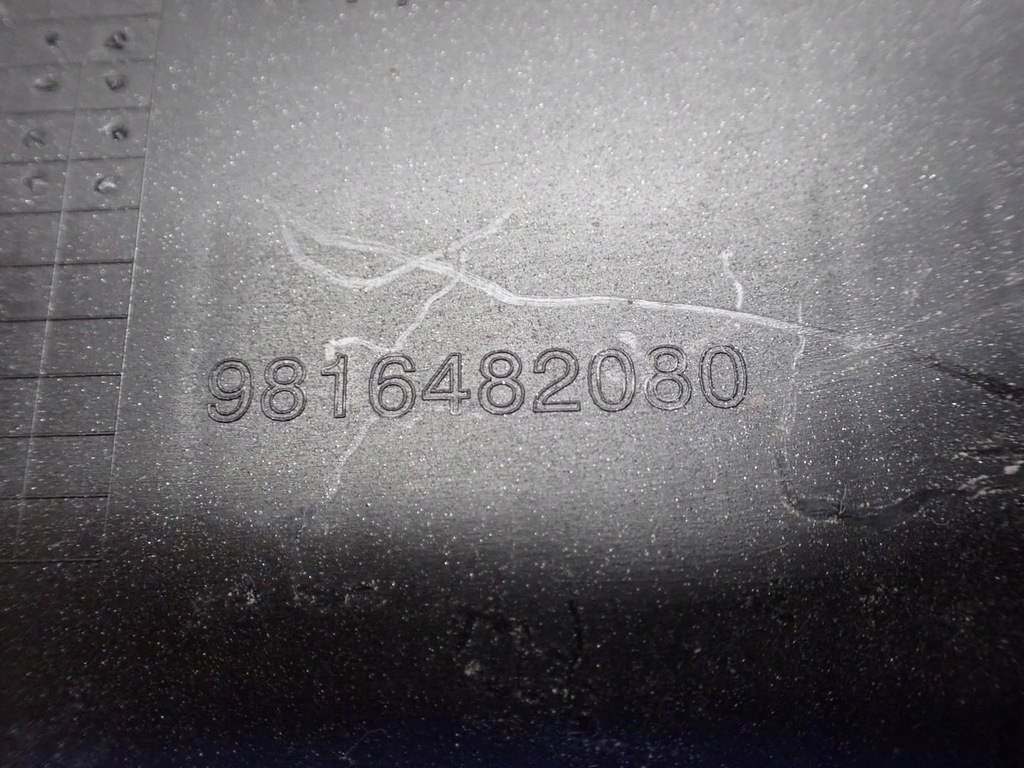 ΚΑΛΥΜΜΑ ΣΑΣΙ ΔΕΖΟΜΕΝΟΥ ΠΛΑΚΑ FAP ORIGINAL 9816482080 PEUGEOT TRAVELER 19R Product image