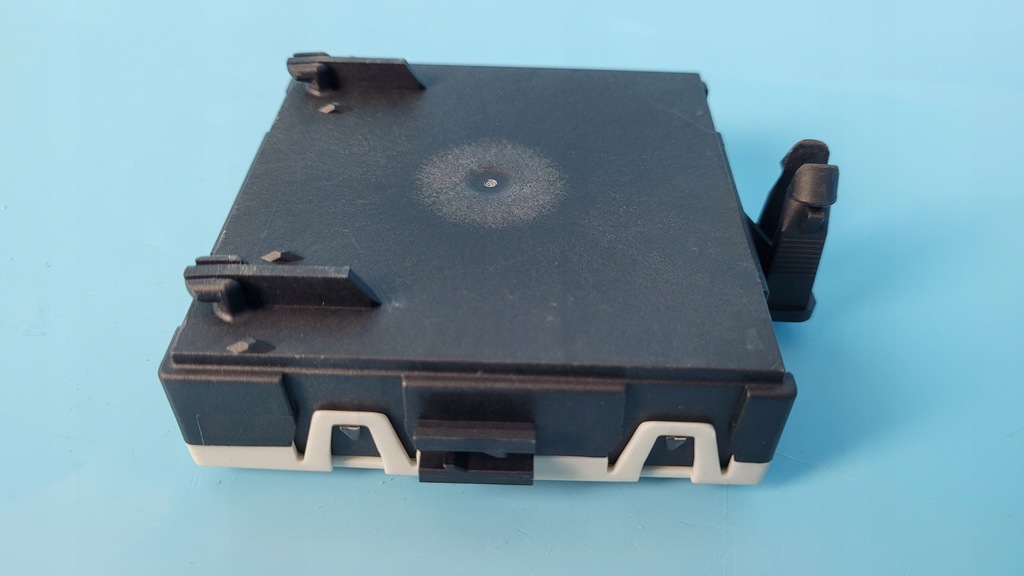 MERCEDES W206 COMFORT MODULE 21 ετών, ΠΙΣΩ ΑΡΙΣΤΕΡΑ ΠΟΡΤΑ A2069000513 Product image