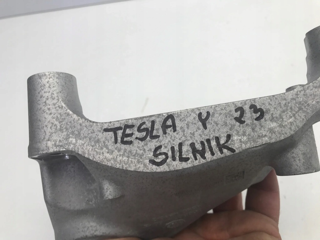 TESLA MODEL Y 2023 PAW PILLOW ΒΑΣΗ ΚΙΝΗΤΗΡΑ 1093278-00-B Product image