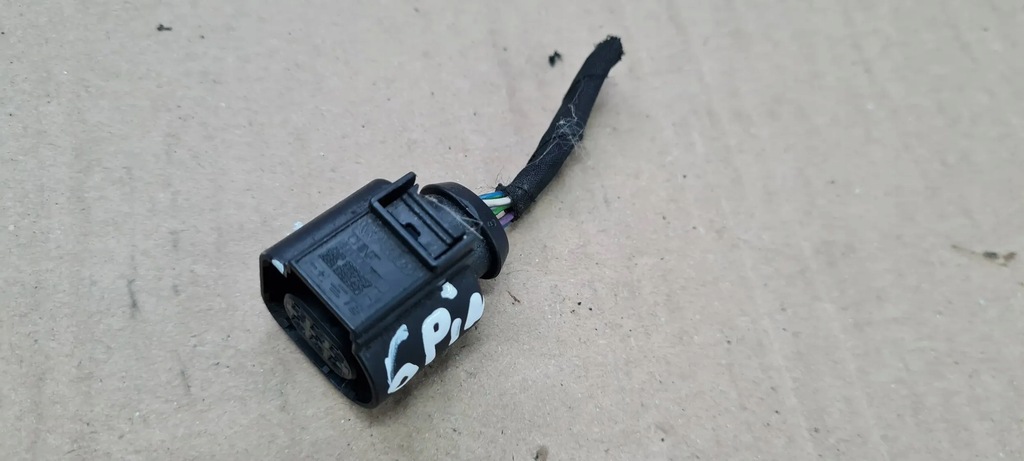 ΚΥΒΟΣ ΚΙΝΗΤΗΡΑΣ A5 8W PLUG 4H0973713 A4 B9 8W Q5 Q3 Product image