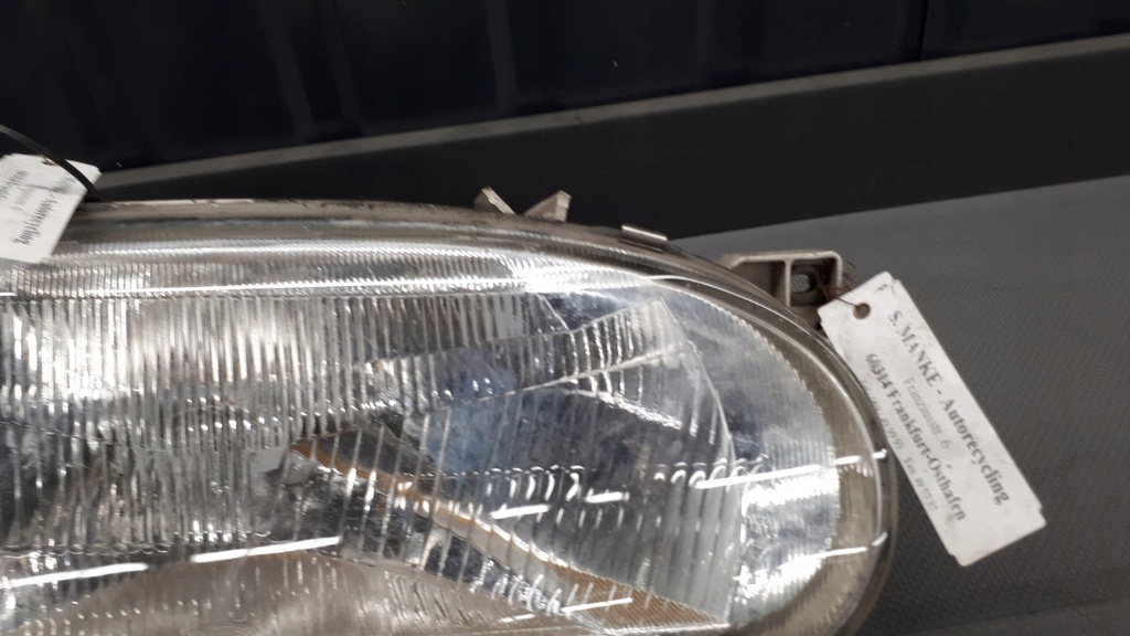 138862-00 Δεξιά προβολέας VW Golf III Hella Product image