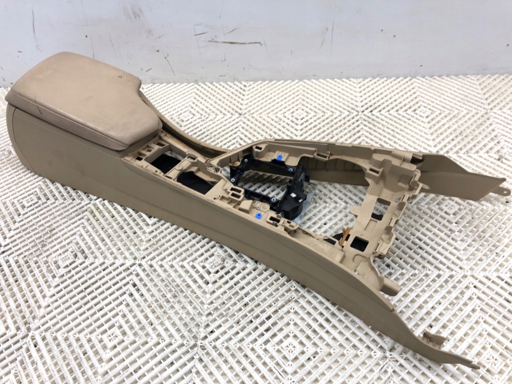 Κεντρική σήραγγα BMW F30 Sedan/Limousine 11-18 6750121 Κονσόλα Product image