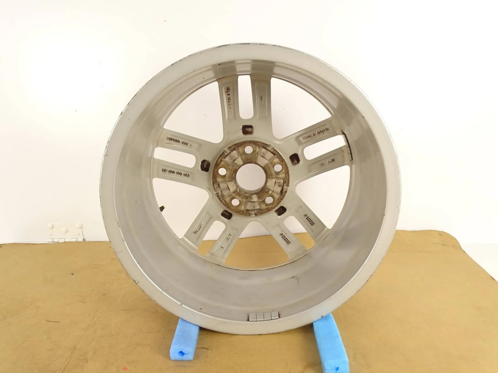 AUDI RIM 7,5J x 17 H2 ET51 5X112 8V0601025BS Product image
