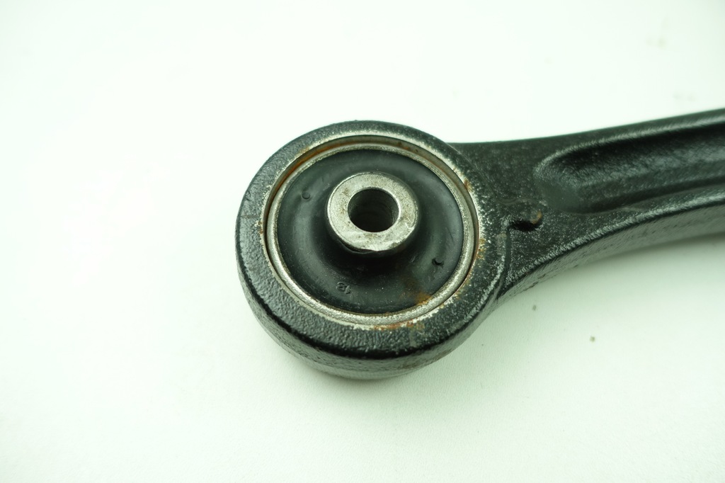 Αριστερό μπροστινό Swingarm 8N0407151 8N0407151A 8N0407151D Product image