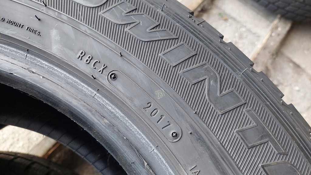 Χειμερινά ελαστικά 215/70r16C 108/106T Falken Eurowinter HS437 VAN Product image