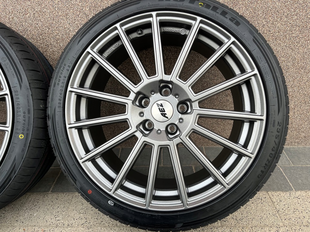 SKODA SUPERB 3 SUMMER WHEELS 235/40R19 AEZ NEW RIKEN Product image