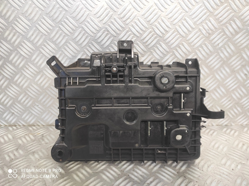 Βάση μπαταρίας 13296473 OPEL CORSA D LEFF 1.2 1.4 Βενζίνη Product image