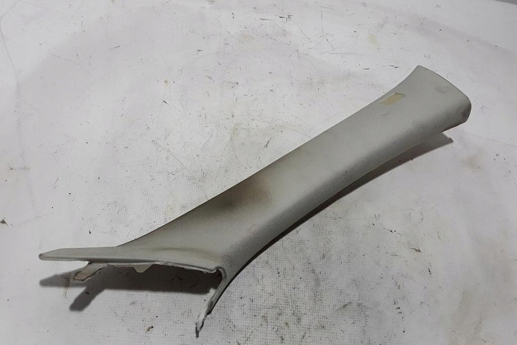 Μπροστά δικαιώματα κάλυμμα πυλώνα Volvo 31479193 2.0L βενζίνη 2022 Product image
