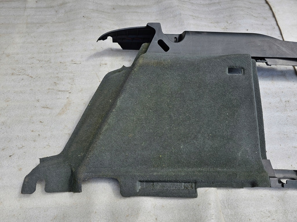 AUDI A4 B8 COMBI ΤΑΠΙΣΤΡΙΑ ΠΛΕΥΡΑ ΚΟΡΜΟΥ, ΔΕΞΙΑ 8K9863880 Product image