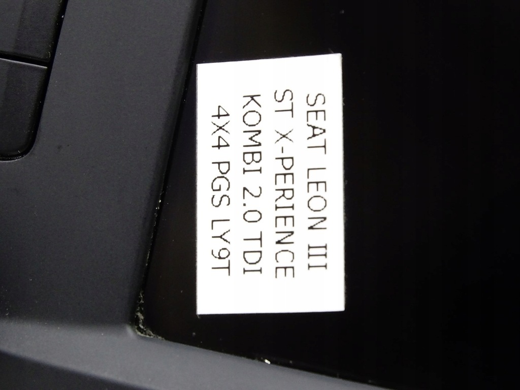 Ραδιοφωνικό κάθισμα CD Leon III 5F 5F0035869A Product image