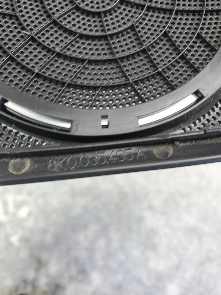 ΓΡΙΛ ΗΧΕΙΟΥ BANG OLUFSEN AUDI A4 B8 Product image