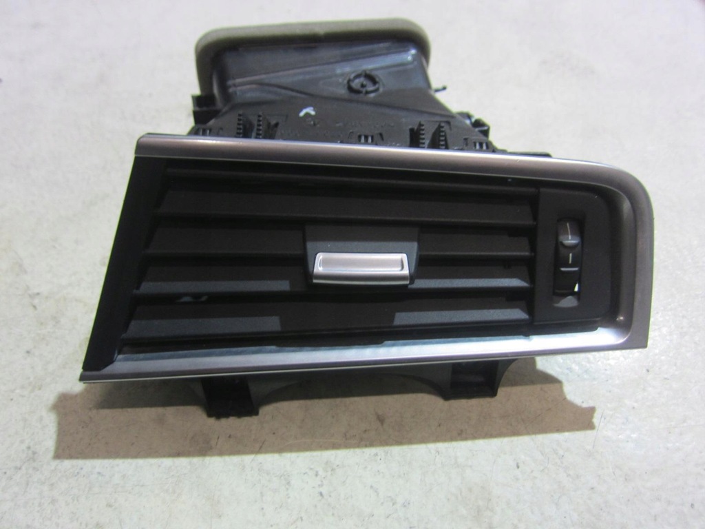 BMW GT F07 AIR GRILL RIGHT SIDE GRILL 64229142583 9142583 Product image