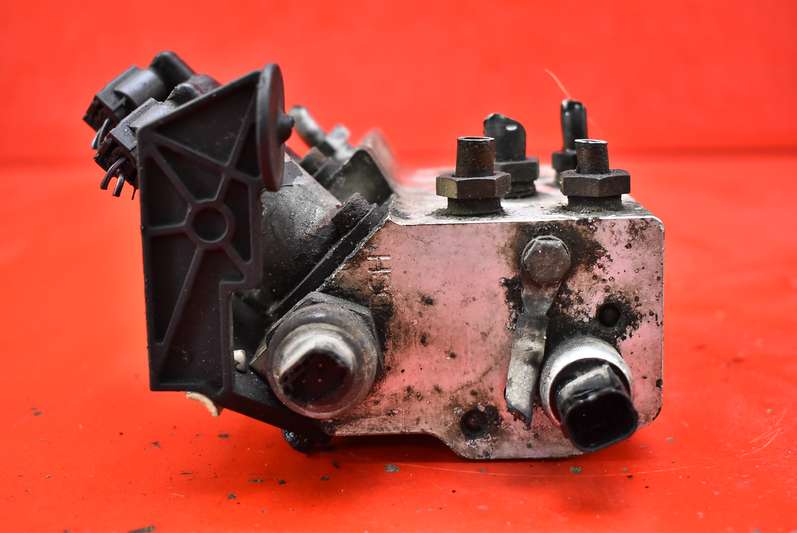 ΑΝΤΛΙΑ ΑΝΑΡΤΗΣΗΣ 6758704 BMW E65 4.4 V8 02R Product image
