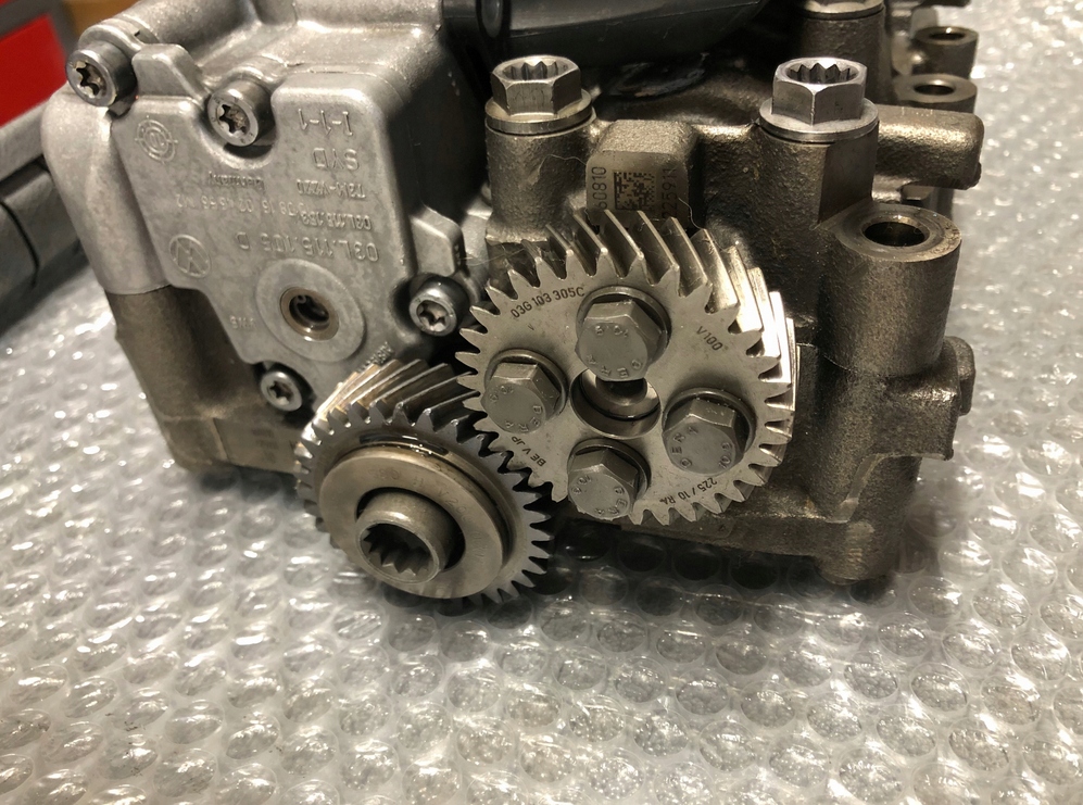 Αντλία λαδιού 2.0 TDI A4 A6 Q5 Passat B6 SHAFT 100mm Product image