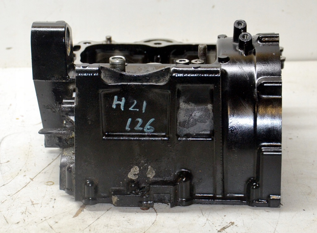 Άνω στροφαλοθάλαμος κινητήρα Kawasaki KLE 650 Versys 06-14 Product image
