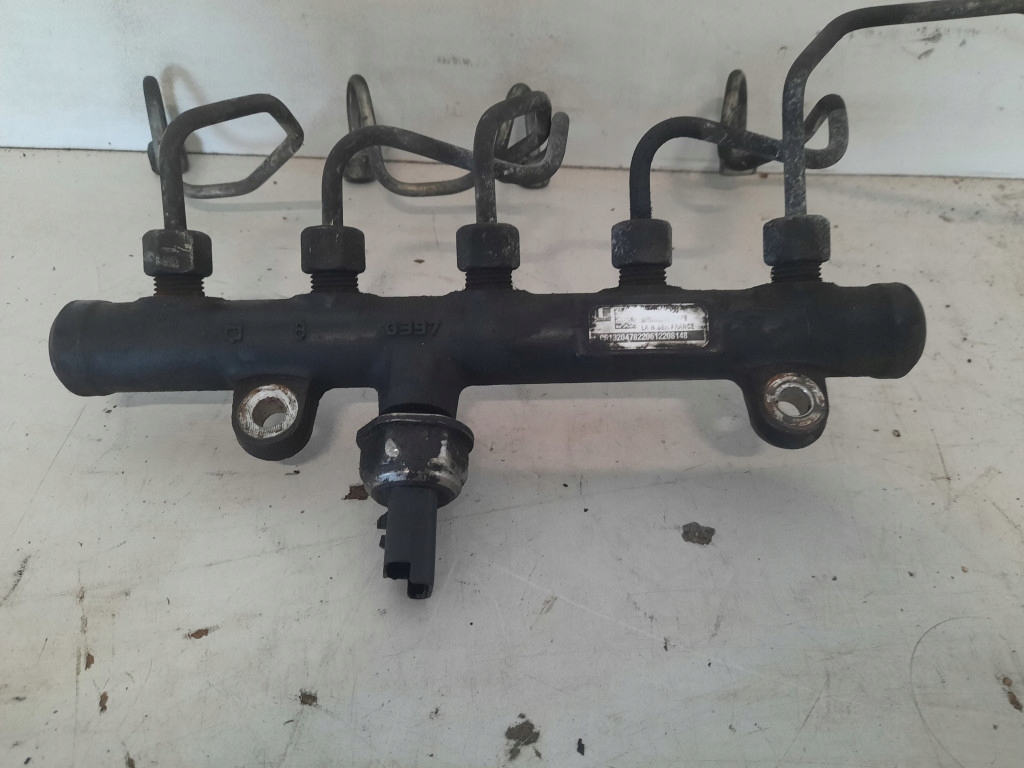 FORD FOCUS MK2 04-08 2.0 TDCI COMBI INJECTION RAIL 9681649580 Product image