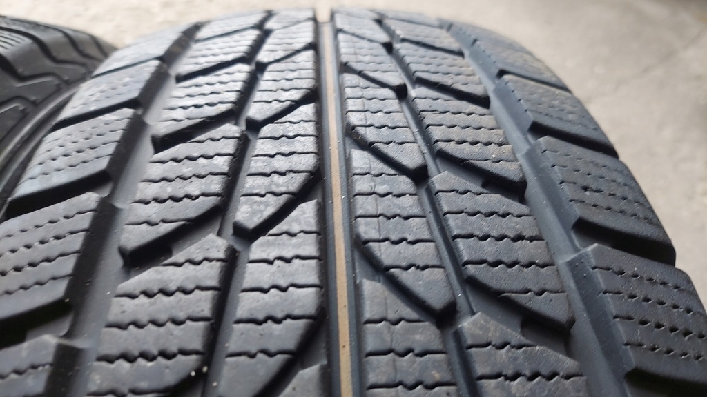 Χειμερινά ελαστικά 215/70r16C 108/106T Falken Eurowinter HS437 VAN Product image