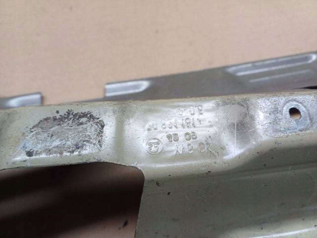 SKODA OCTAVIA II Στερεώση του αριστερού φτερού 1Z0821161 Product image