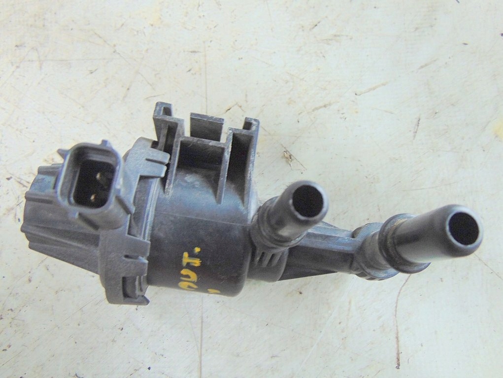FOCUS Mk1 2.0 USA 06R SOLENOID VALVE 7U5A9G641DA Product image