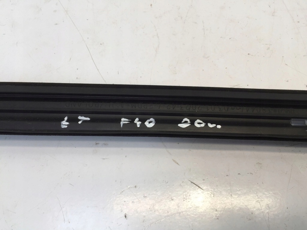 BMW 1 F40 STRIP ΟΔΗΓΟΣ ΚΑΠΑΚΙ ΑΡΙΣΤΕΡΟ ΠΙΣΩ Product image