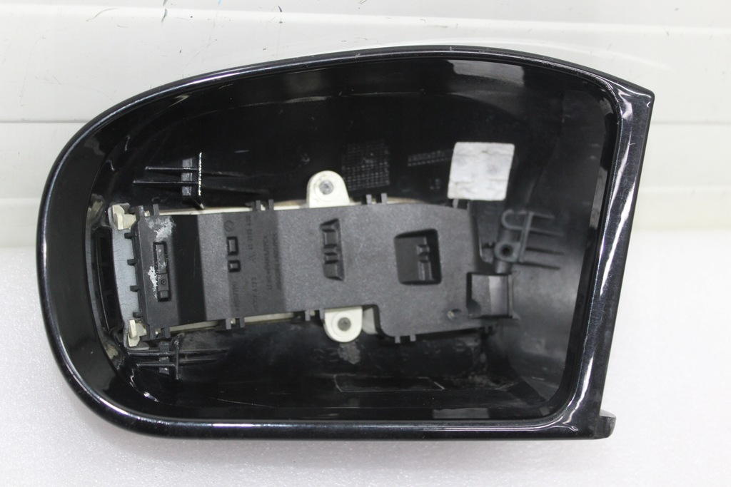 MERCEDES C W203 ΚΑΘΡΕΠΤΗΣ W203 ΜΕ ΦΡΟΦΟΡΟ 197 ΑΡΙΣΤΕΡΑ Product image