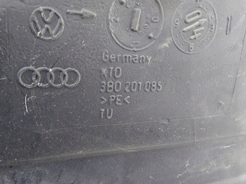 SKODA SUPERB I 01-08 1.9 TDI DIESEL FUEL TANK 380201085 3B0201021EE Product image