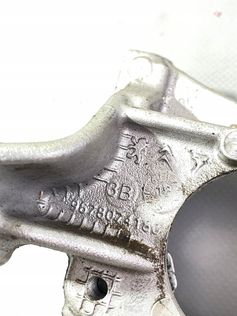 ΣΤΗΡΙΞΗ ΜΟΛΥΒΔΙΟΥ ΒΑΣΗ ΑΞΟΝΑ PEUGEOT CITROEN 1.6 HDI - 9678074180 Product image