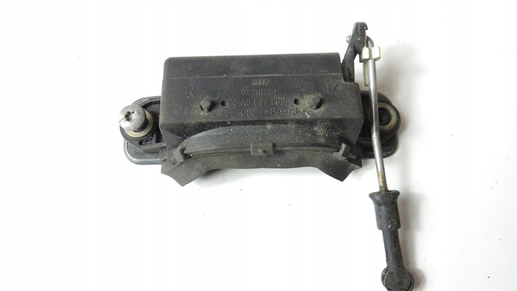AUDI A4 B5 ΕΞΩΤΕΡΙΚΗ ΧΕΙΡΟΛΑΒΗ ΔΕΞΙ ΠΙΣΩ ΓΚΡΙ ΓΚΡΙ LY7L Product image