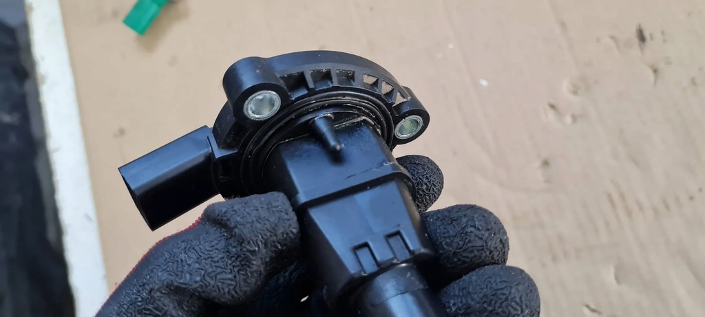 S6 C7 4G LIFT OIL LEVEL SENSOR 4.0 TFSI 079907660A A4 B9 8W A5 A6 A7 Product image