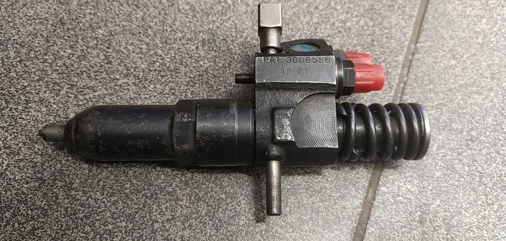 DIESEL ENGINE 71 INJECTOR 5228770 N70 Product image