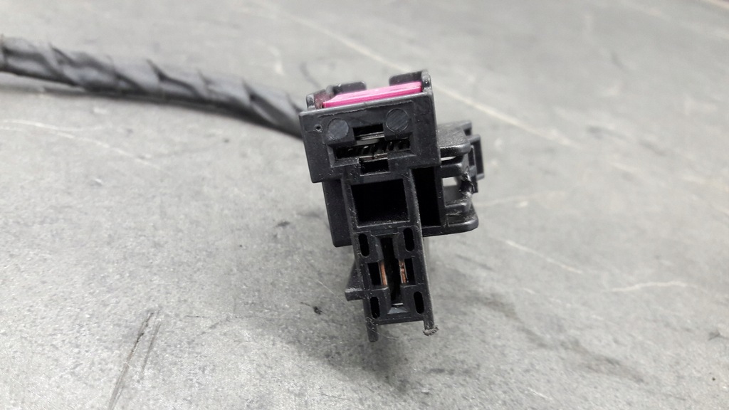 1K0972117A Επίπεδο Επικοινωνία Στέγαση Volkswagen Audi Product image