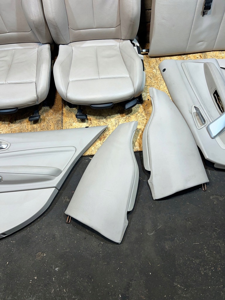 ΚΑΘΙΣΜΑΤΑ BMW 1 F20 UK, ΔΕΡΜΑΤΙΝΟ ΣΕΤ OYSTER ΜΗ ΘΕΡΜΕΝΟΠΟΙΗΜΕΝΟ, ΑΓΓΛΙΚΗ ΕΚΔΟΣΗ Product image