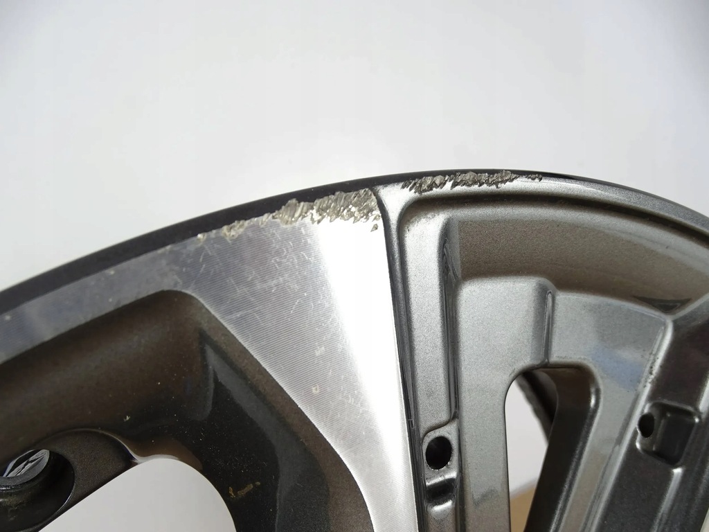 RIM KIA 7J x 17 ET50 52910-J2000 5X114.3 Product image