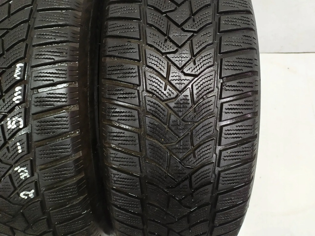 ΧΕΙΜΕΡΙΝΑ ΕΛΑΣΤΙΚΑ 205/60/16 DUNLOP WINTER SPORT 5 Product image