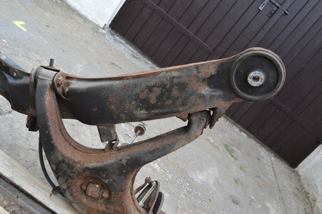 Mercedes W126 Πίσω ανάρτηση τρόλεϊ πίσω Product image