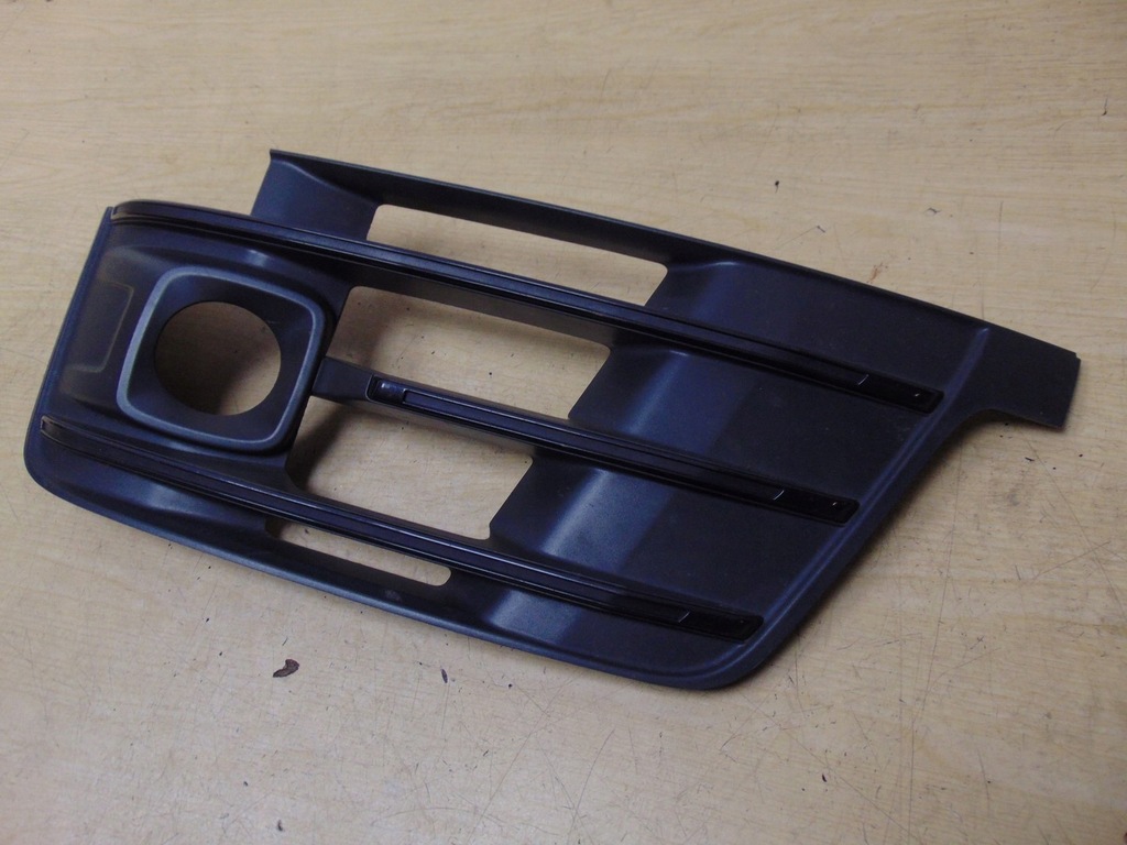 ΓΚΡΙΛ ΣΤΟ ΠΡΟΦΥΛΑΚΤΗΡΙΟ ΑΡΙΣΤΕΡΟ AUDI Q7 4M S-LINE LIFT 4M0807681E Product image