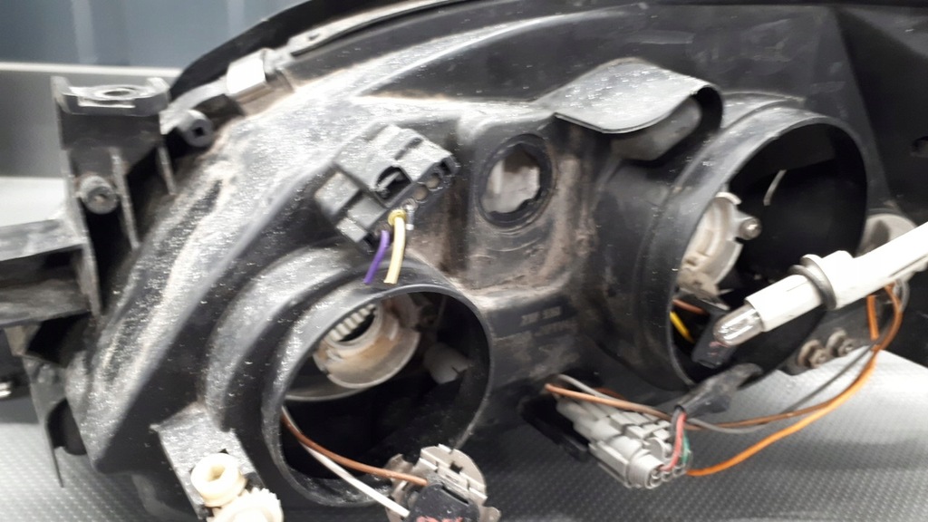 Δεξιά προβολέας πρωθυπουργός Nissan P12 02R Product image