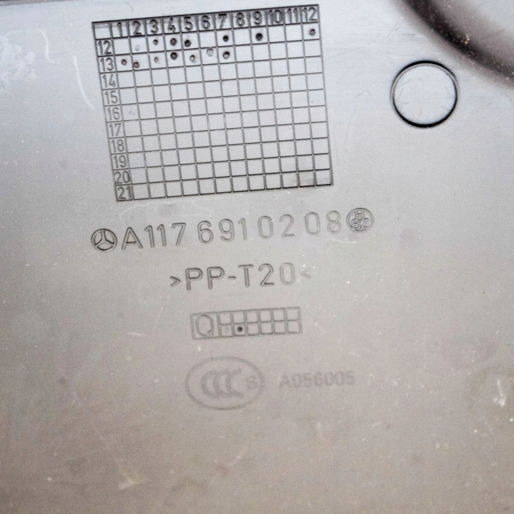 Mercedes-Benz CLA C117 X117 W117 2013 Δεξιά πλευρά κάλυμμα άνω post / b Product image