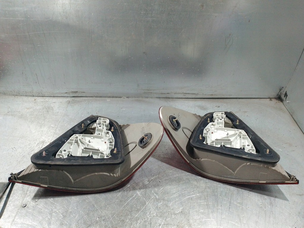 ΣΕΤ ΠΙΣΩ ΦΩΤΩΝ MERCEDES E-CLASS W211 A2118200364 A2118200464 SEDAN Product image