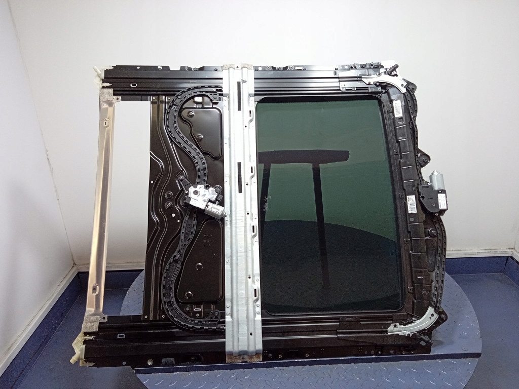 BMW G30 5 SUN ROOF 8067930 Product image