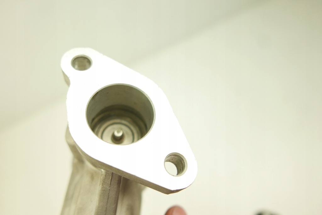 EGR Cieed Sportage Carens 2.0 Valve CRDI 28410-27400 28410-27410 Product image