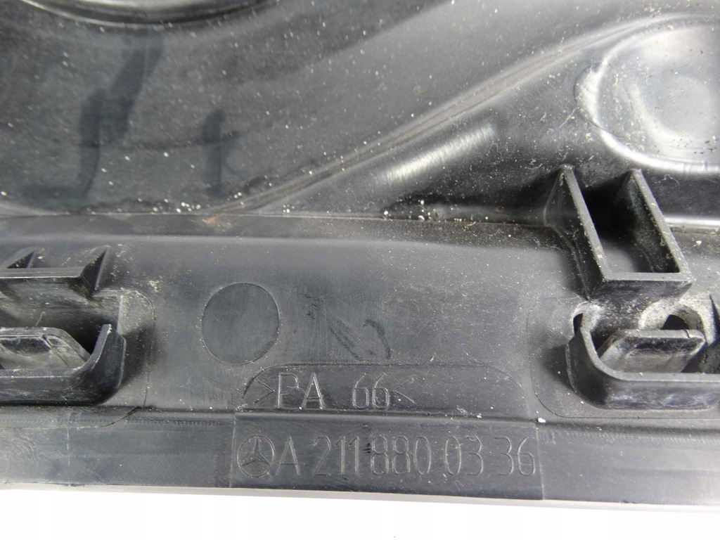 Mercedes E W211 BONNET AIR BAFFLE ΠΑΝΕΛ Product image