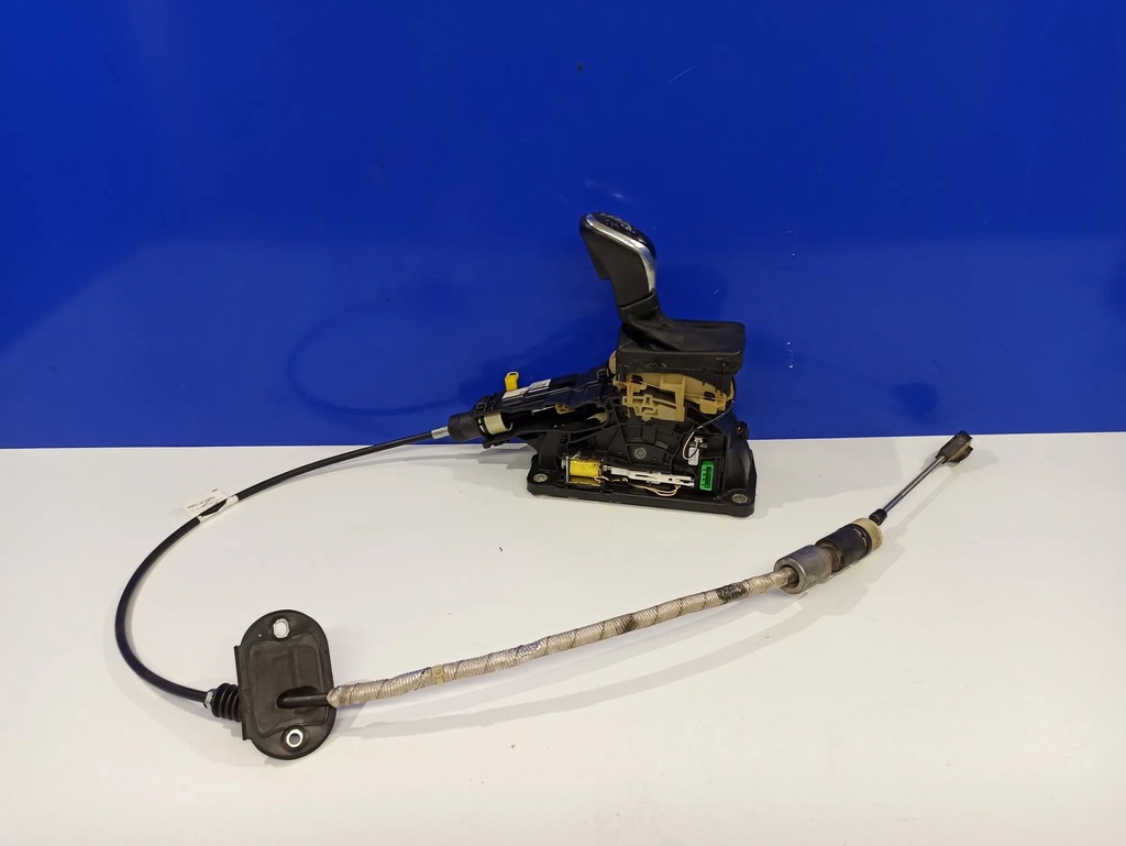 Volvo S60 2015 Jacks and shifters Product image
